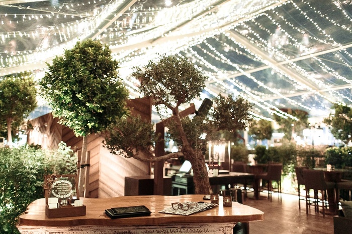 Treehouse Lounge Bar In Dubai