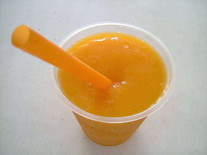 800px-Mangga_gedong_mango_juice GFDL