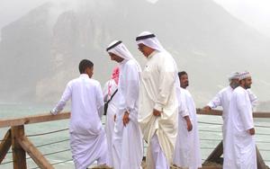 Thumbnail for Traditional Clothing in UAE