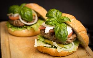 Thumbnail for Conquer Your Burger Cravings at Dubai's Top Burger Hotspots