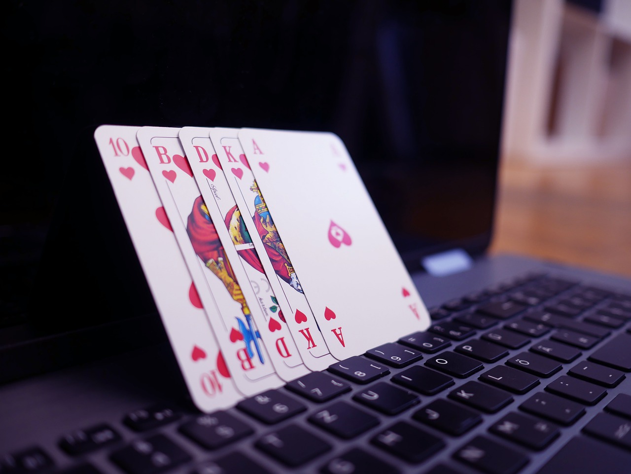 Online poker gambling