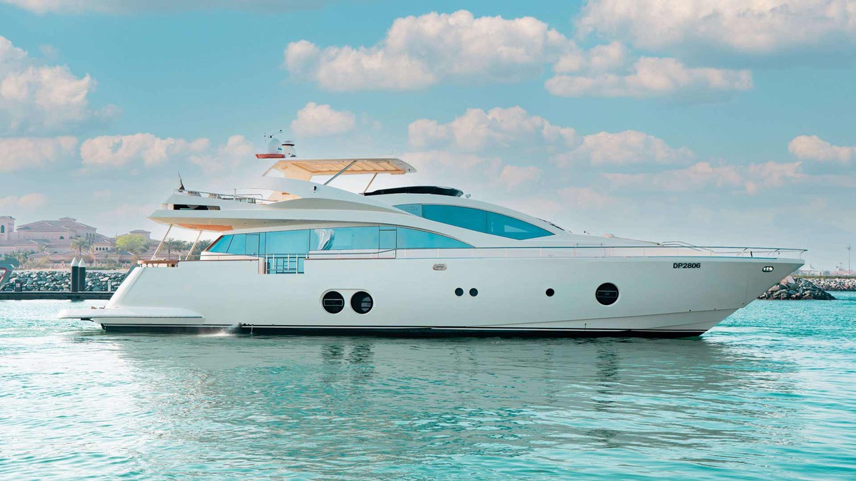 dubai yacht rental prices